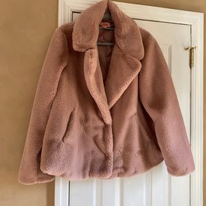 EVRI pink plush faux fur jacket - size 1X
